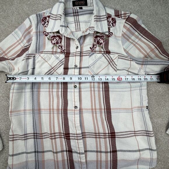 Shayanne high low button down long sleeves embroidered floral plaid blouse sz L - Picture 5 of 7